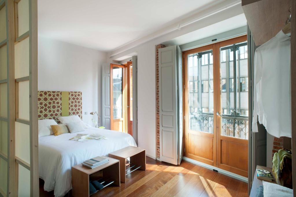 Eric Voekel Boutique Apartments - Madrid Suites Номер фото